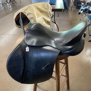 Used Albion Original Comfort Black Dressage/AP Saddle